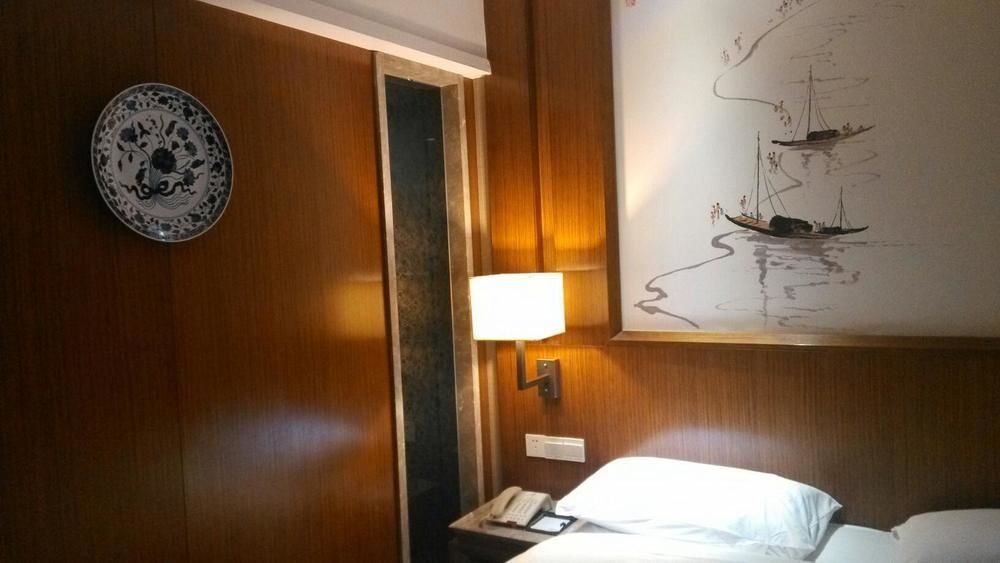 Yannian Lanjing Hotel - Changsha Bagian luar foto